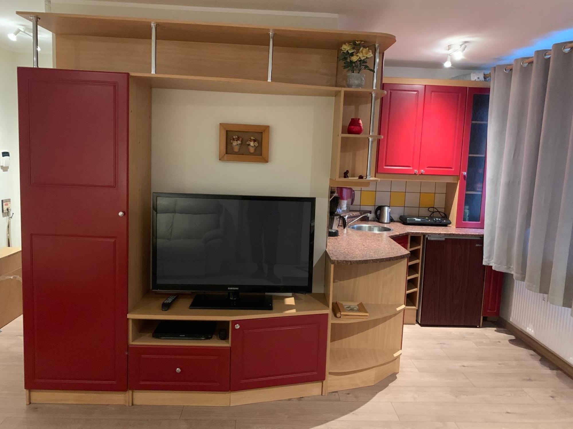 Dikol Two-Room Apartment-Self Check-In & Free Parking Near City Center Tallinn Kültér fotó